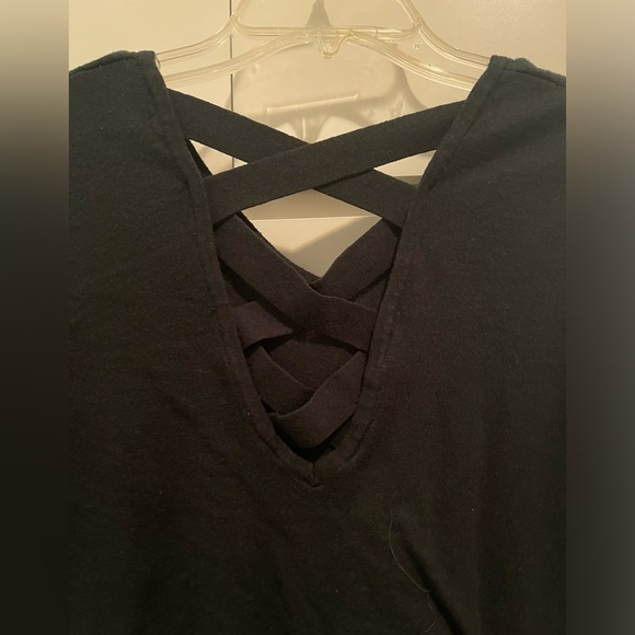 Love Ellie Dark Green Criss-across Back Light Sweater - Picture 3 of 4